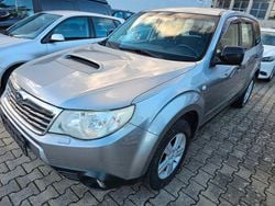 Grau Gebraucht 2009 Subaru Forester Active SUV | 6.650 € (Etwas zu teuer)