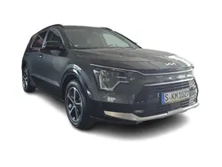 Grau Gebraucht 2024 Kia Niro Spirit SUV | 33.499 € (Etwas zu teuer)