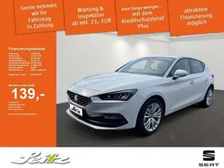 Weiß Gebraucht 2024 Seat Leon Style Limousine | 27.690 € (Guter Preis)