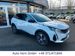 Lack weiss perlglänzend/metall Gebraucht 2024 Peugeot 3008 Allure SUV | 22.940 € (Superpreis)