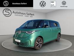 Grün Gebraucht 2024 VW ID. Buzz Pro Van / Kleinbus | 49.900 € (Superpreis)
