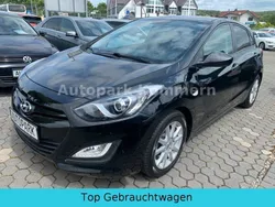 Schwarz Gebraucht 2014 Hyundai i30 Classic Limousine | 7.998 € (Fairer Preis)