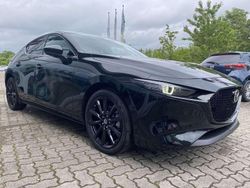 Jet black metallic Neu 2025 Mazda 3 Takumi-Line Limousine | 36.590 €