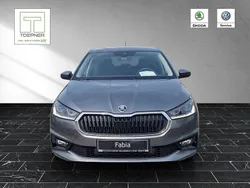 Grau Neu 2025 Skoda Fabia Lodge Limousine | 24.990 € (Fairer Preis)