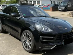 Schwarz Gebraucht 2014 Porsche Macan Turbo SUV | 37.980 € (Etwas zu teuer)