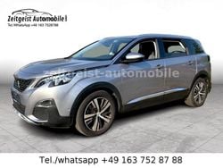 Grau Gebraucht 2020 Peugeot 5008 Allure Van / Kleinbus | 17.985 € (Guter Preis)