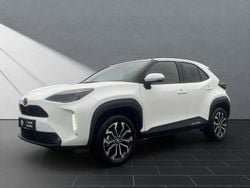Weiß Neu 2025 Toyota Yaris Hybrid Limousine | 27.450 € (Guter Preis)