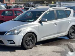 Silber Gebraucht 2011 Kia Ceed Sportswagon Vision Kombi | 1.699 €