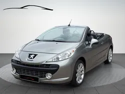 Grau Gebraucht 2009 Peugeot 207 CC Roland Garros Cabrio | 4.500 € (Etwas zu teuer)