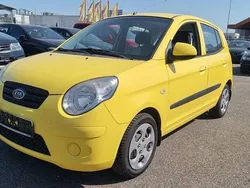 Gelb Gebraucht 2010 Kia Picanto Kleinwagen | 2.550 € (Fairer Preis)