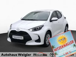 Weiß Gebraucht 2025 Toyota Yaris Business Edition Limousine | 24.950 € (Fairer Preis)