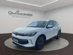Weiß Gebraucht 2024 VW Tiguan Life SUV | 37.222 € (Fairer Preis)