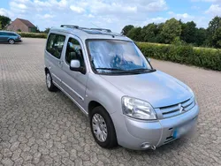 Grau Gebraucht 2003 Citroën Berlingo Van / Kleinbus | 2.650 €