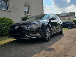 Schwarz Gebraucht 2012 VW Passat Kombi | 9.299 € (Fairer Preis)