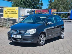 Grau Gebraucht 2005 VW Polo Trendline Limousine | 950 € (Fairer Preis)
