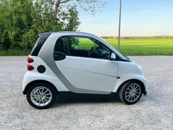 Weiß Gebraucht 2007 Smart ForTwo Coupé Coupé | 2.500 € (Fairer Preis)