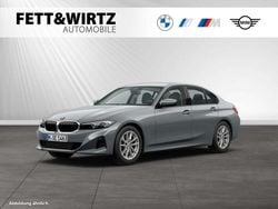Skyscraper grau metallic Gebraucht 2024 BMW 318 Comfort Edition Limousine | 32.799 € (Guter Preis)
