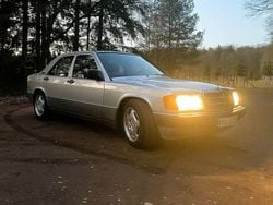 Silber Gebraucht 1993 Mercedes 190 Limousine | 5.950 €
