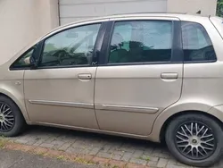 Gold Gebraucht 2005 Lancia Musa Van / Kleinbus | 1.500 € (Fairer Preis)