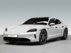 Weiß Gebraucht 2024 Porsche Taycan Sport Turismo Limousine | 97.900 €