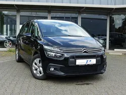 Schwarz perla nera Gebraucht 2022 Citroën C4 SpaceTourer Live Van / Kleinbus | 19.490 € (Etwas zu teuer)