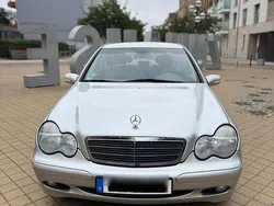 Silber Gebraucht 2001 Mercedes C180 Classic Limousine | 2.999 € (Fairer Preis)