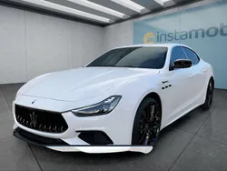 Weiß Gebraucht 2023 Maserati Ghibli Coupé | 77.749 €