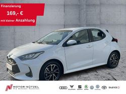 Weiß Gebraucht 2022 Toyota Yaris Hybrid Team Kleinwagen | 17.260 € (Superpreis)