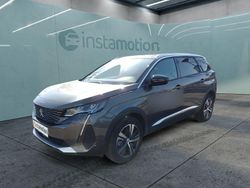Grau Gebraucht 2024 Peugeot 5008 Van / Kleinbus | 36.949 € (Teuer)