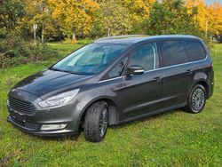 Grau Gebraucht 2018 Ford Galaxy Titanium Van / Kleinbus | 13.000 € (Superpreis)