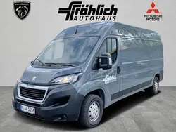 Thunder grau Gebraucht 2024 Peugeot Boxer S Van | 30.590 € (Fairer Preis)