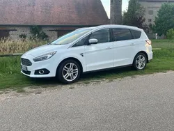 Weiß Gebraucht 2017 Ford S-MAX Titanium Van / Kleinbus | 20.900 € (Fairer Preis)