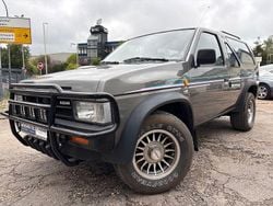 Grau Gebraucht 1999 Nissan Terrano Prestige SUV | 11.999 €