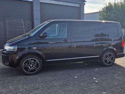 Deep black perleffekt Gebraucht 2015 VW Multivan Comfortline Van | 24.900 € (Fairer Preis)