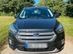Grau Gebraucht 2018 Ford Kuga SUV | 10.250 € (Superpreis)