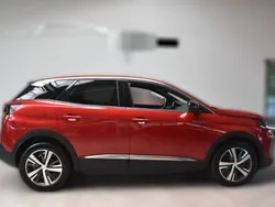 Rot metallic Gebraucht 2023 Peugeot 3008 Allure | 21.770 € (Superpreis)