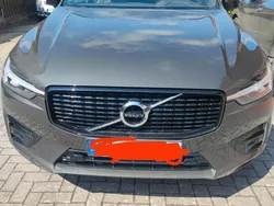 Grau Gebraucht 2021 Volvo XC60 R-Design SUV | 32.500 € (Fairer Preis)