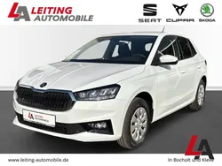 Weiß Gebraucht 2025 Skoda Fabia Essence Limousine | 16.945 € (Guter Preis)