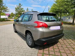 Grau Gebraucht 2015 Peugeot 2008 Allure SUV | 5.990 € (Guter Preis)