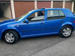 Blau Gebraucht 1999 VW Golf IV Kleinwagen | 2.500 € (Fairer Preis)