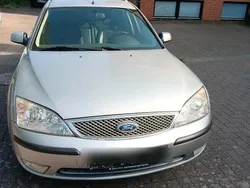 Grau Gebraucht 2005 Ford Mondeo Kombi | 1.900 € (Fairer Preis)