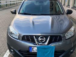 Grau Gebraucht 2013 Nissan Qashqai 360º SUV | 9.300 € (Fairer Preis)