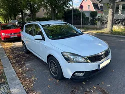 Weiß Gebraucht 2011 Kia Ceed Kombi | 1.999 € (Superpreis)