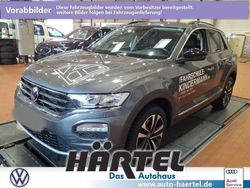 Indiumgrau (grey), metallic Gebraucht 2021 VW T-Roc United SUV | 19.400 € (Fairer Preis)