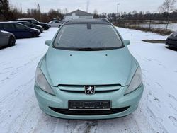 Grün Gebraucht 2003 Peugeot 307 Limousine | 950 € (Superpreis)