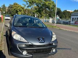 Grau Gebraucht 2006 Peugeot 207 Filou Limousine | 1.800 € (Fairer Preis)