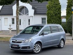 Silber Gebraucht 2006 Opel Zafira Edition+ Van / Kleinbus | 6.490 € (Teuer)