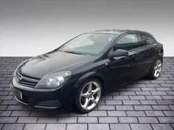 Schwarz Gebraucht 2005 Opel Astra GTC Sport Coupé | 3.490 €