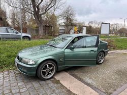 Grün Gebraucht 2001 BMW 320 Limousine | 1.000 € (Superpreis)