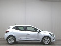 Quarz weiss Gebraucht 2022 Renault Clio V Business Limousine | 9.680 € (Guter Preis)